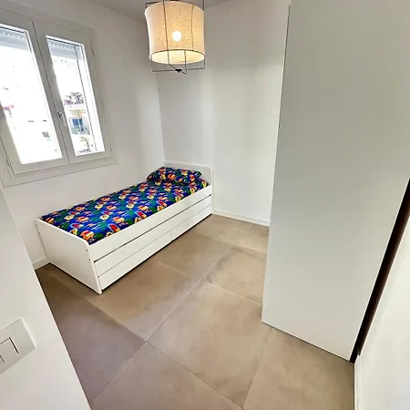 Papaveri 5 - Bright With Private Parking